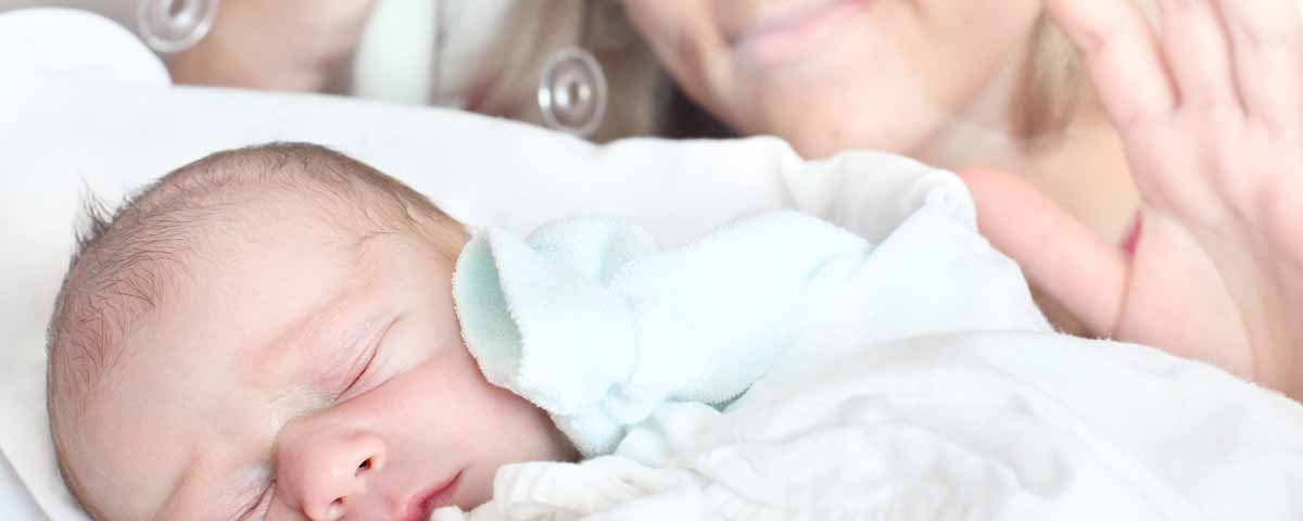 Attention au vol de photos de bébé sur Facebook